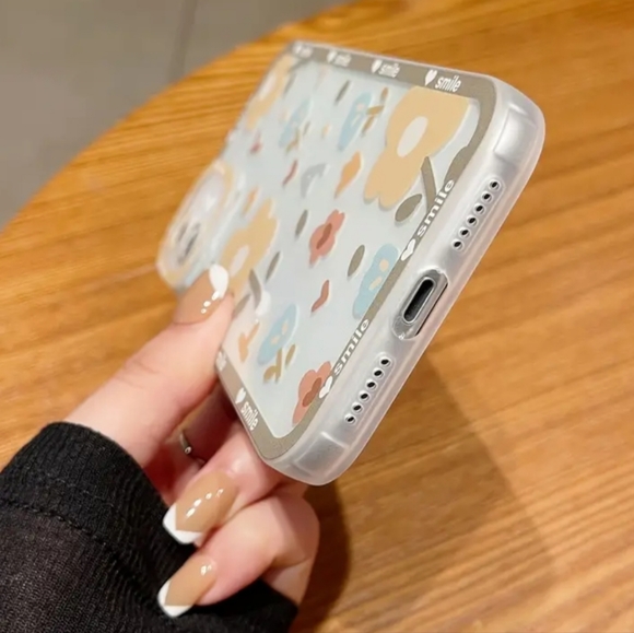 Brand new Apple IPhone 14 Pro Max Flower🌻🌻 Silicone Phone case - Picture 3 of 6